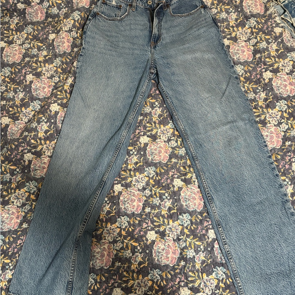 Abercrombie & Fitch Women's Straight Leg Blue Jeans